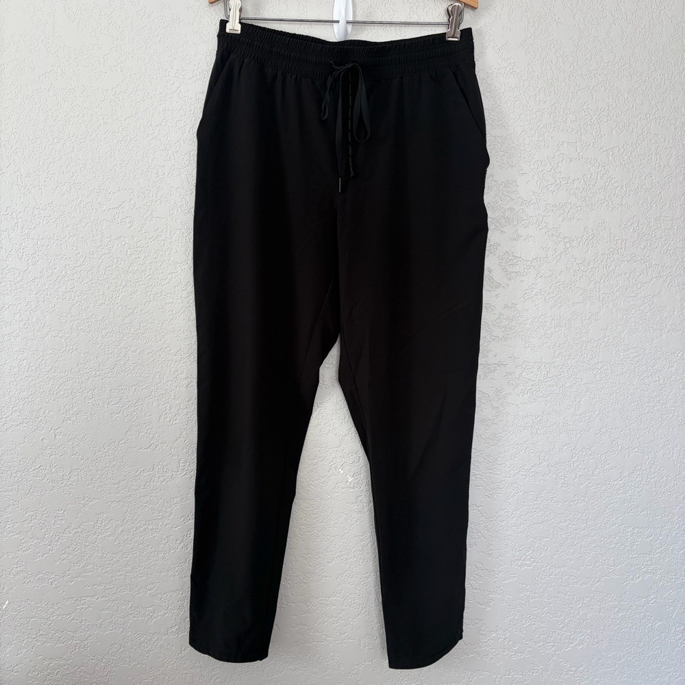Tahari Women's Size Medium Black Drawstring Curved Hem Jogger Pants with Pockets